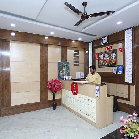 Oyo 9233 Hotel Cottage Lord Krishna Yeni Delhi Dış mekan fotoğraf