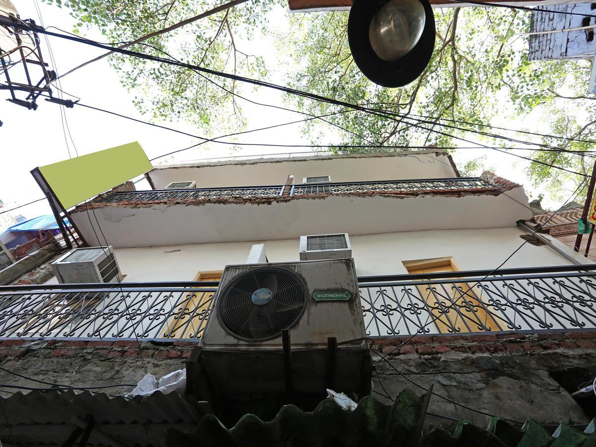 Oyo 9233 Hotel Cottage Lord Krishna Yeni Delhi Dış mekan fotoğraf