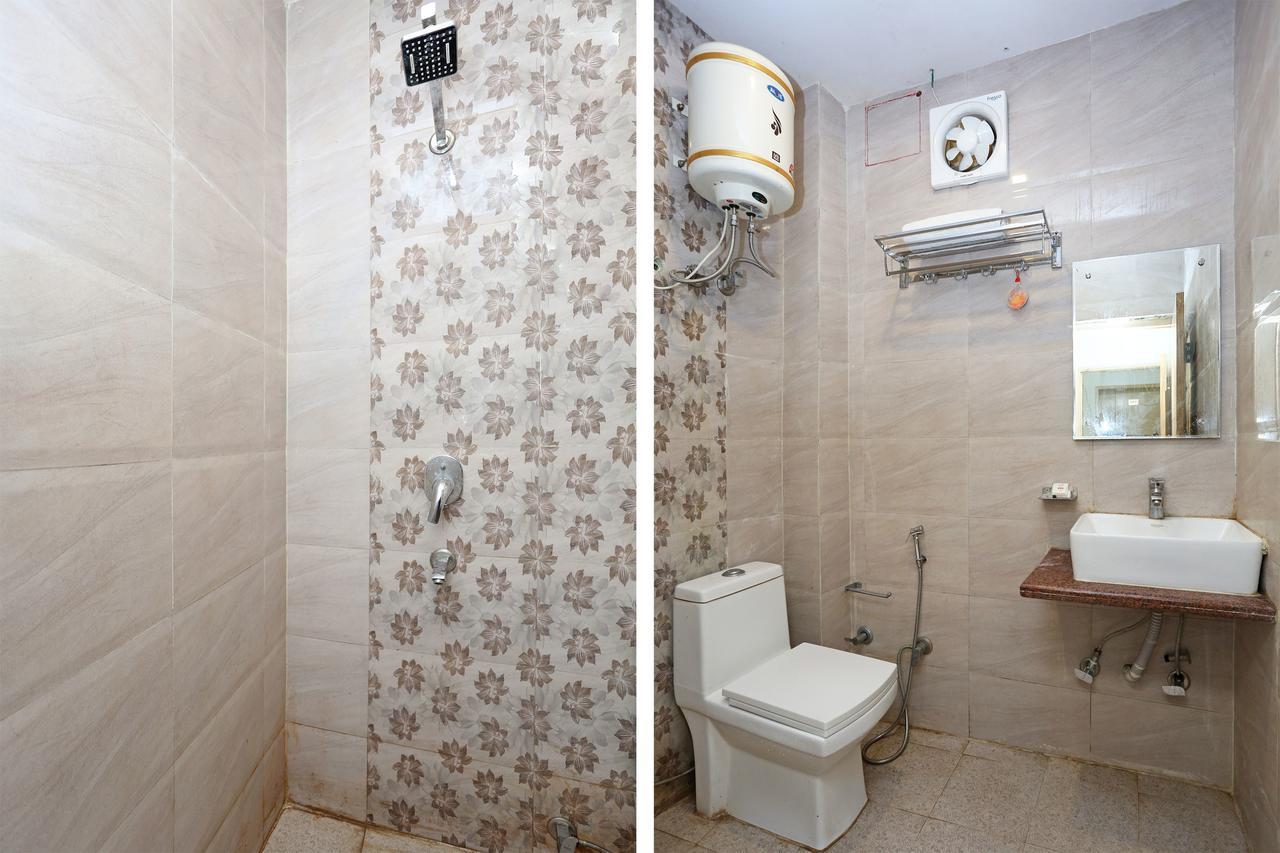 Oyo 9233 Hotel Cottage Lord Krishna Yeni Delhi Dış mekan fotoğraf
