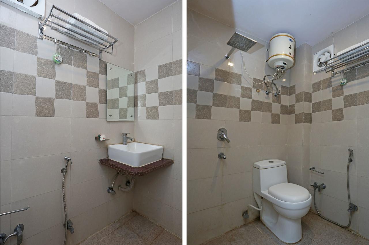 Oyo 9233 Hotel Cottage Lord Krishna Yeni Delhi Dış mekan fotoğraf