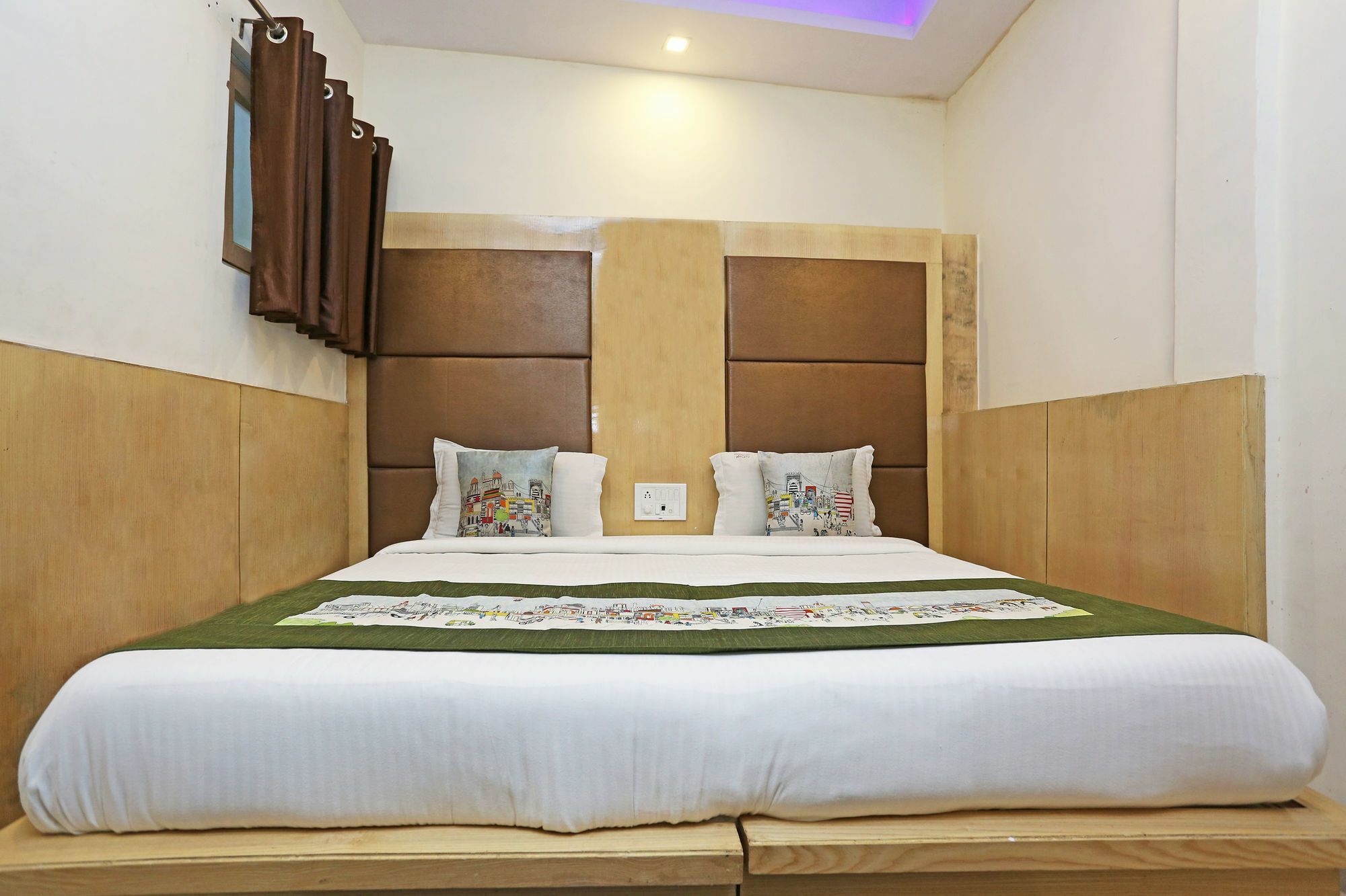 Oyo 9233 Hotel Cottage Lord Krishna Yeni Delhi Dış mekan fotoğraf