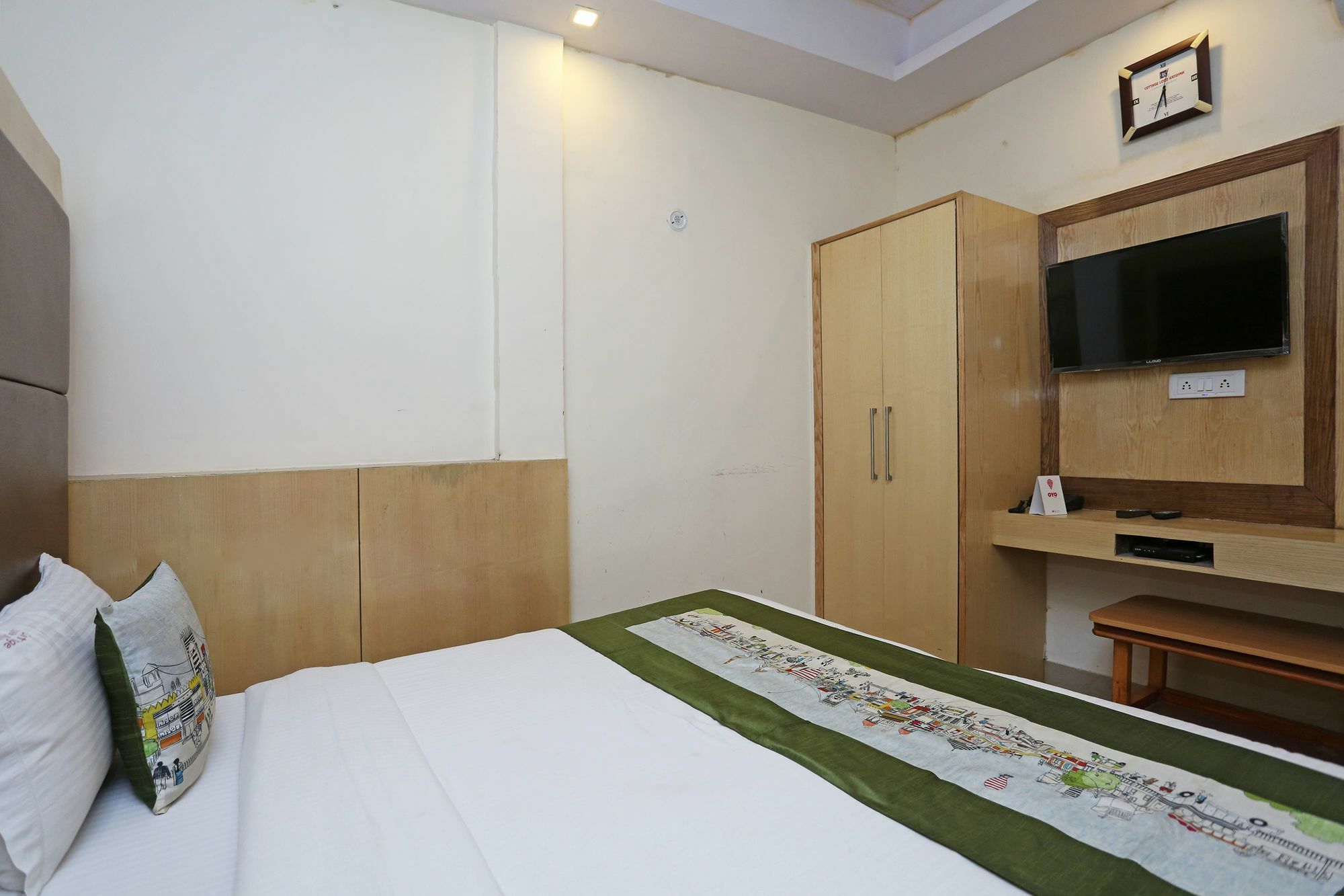 Oyo 9233 Hotel Cottage Lord Krishna Yeni Delhi Dış mekan fotoğraf